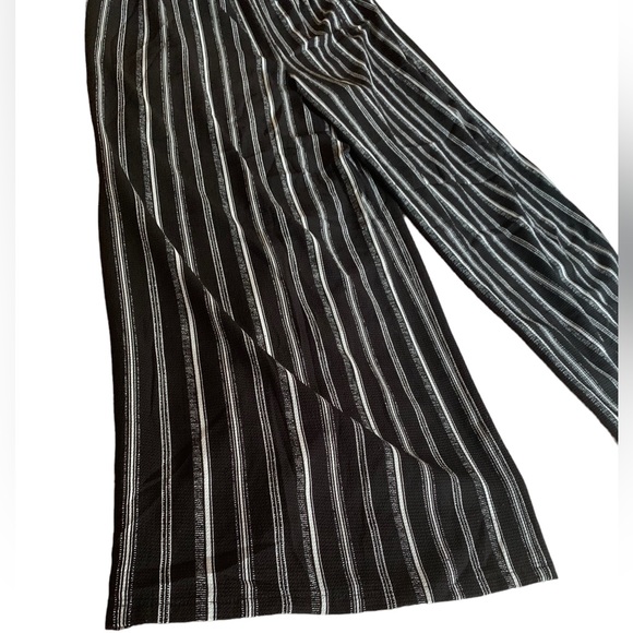 APT. 9 Black White Stripe Pull On Dress Pants Wide Leg Plus Size Women’s Pants - Picture 5 of 9